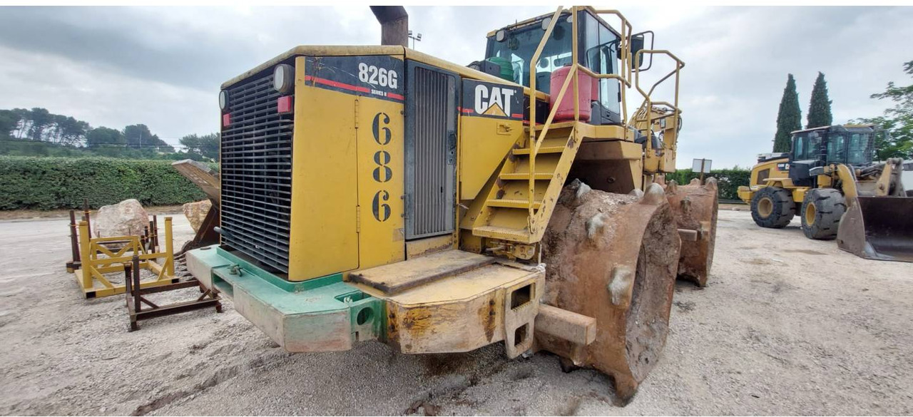 CAT 826G II - Bulldozer: picture 4 CAT 826G II - Bulldozer: picture 4