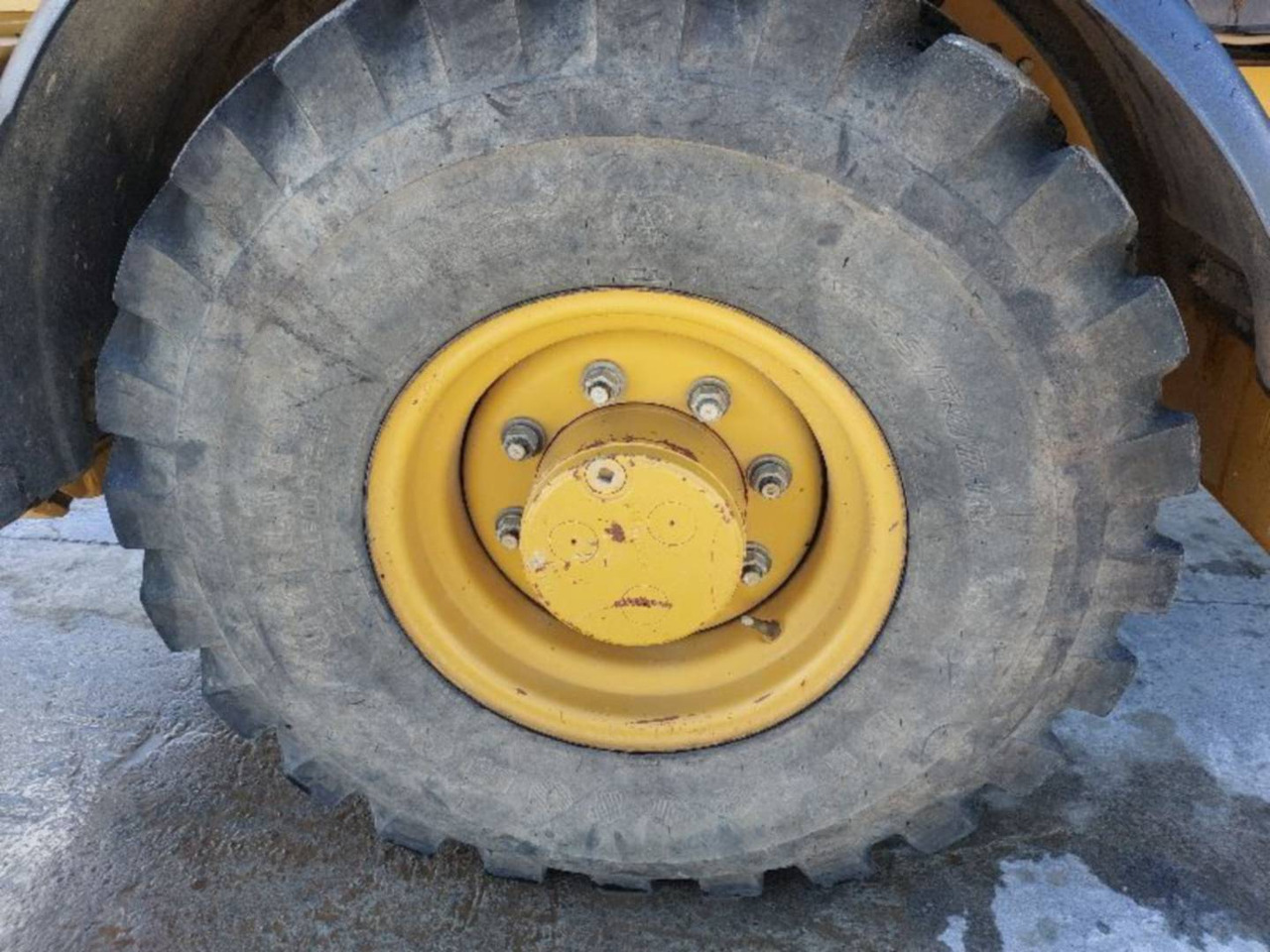 Wheel loader CAT 906H2: picture 12