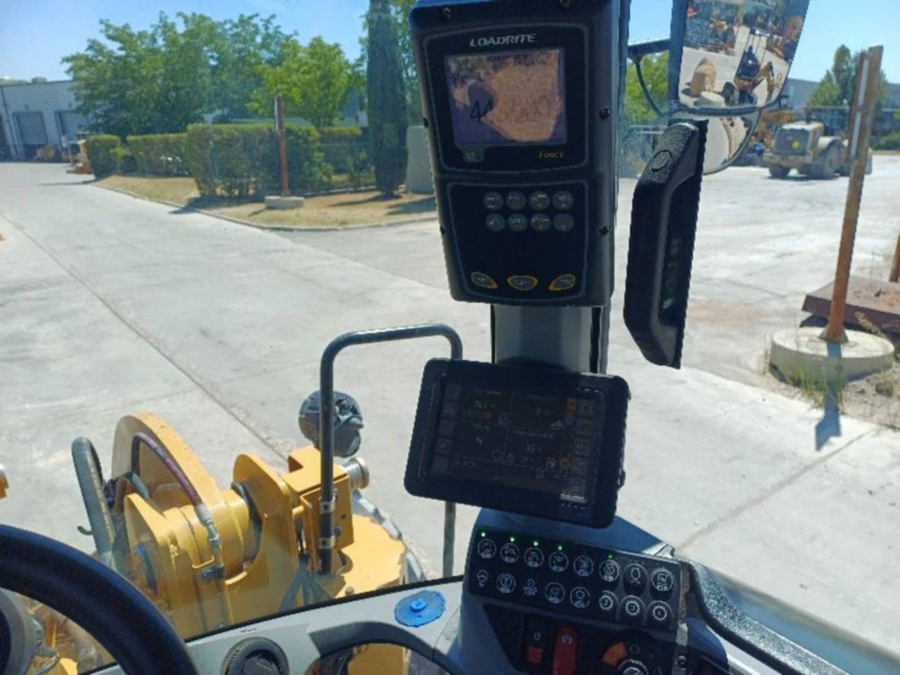 Wheel loader CAT 938M: picture 21 Wheel loader CAT 938M: picture 21