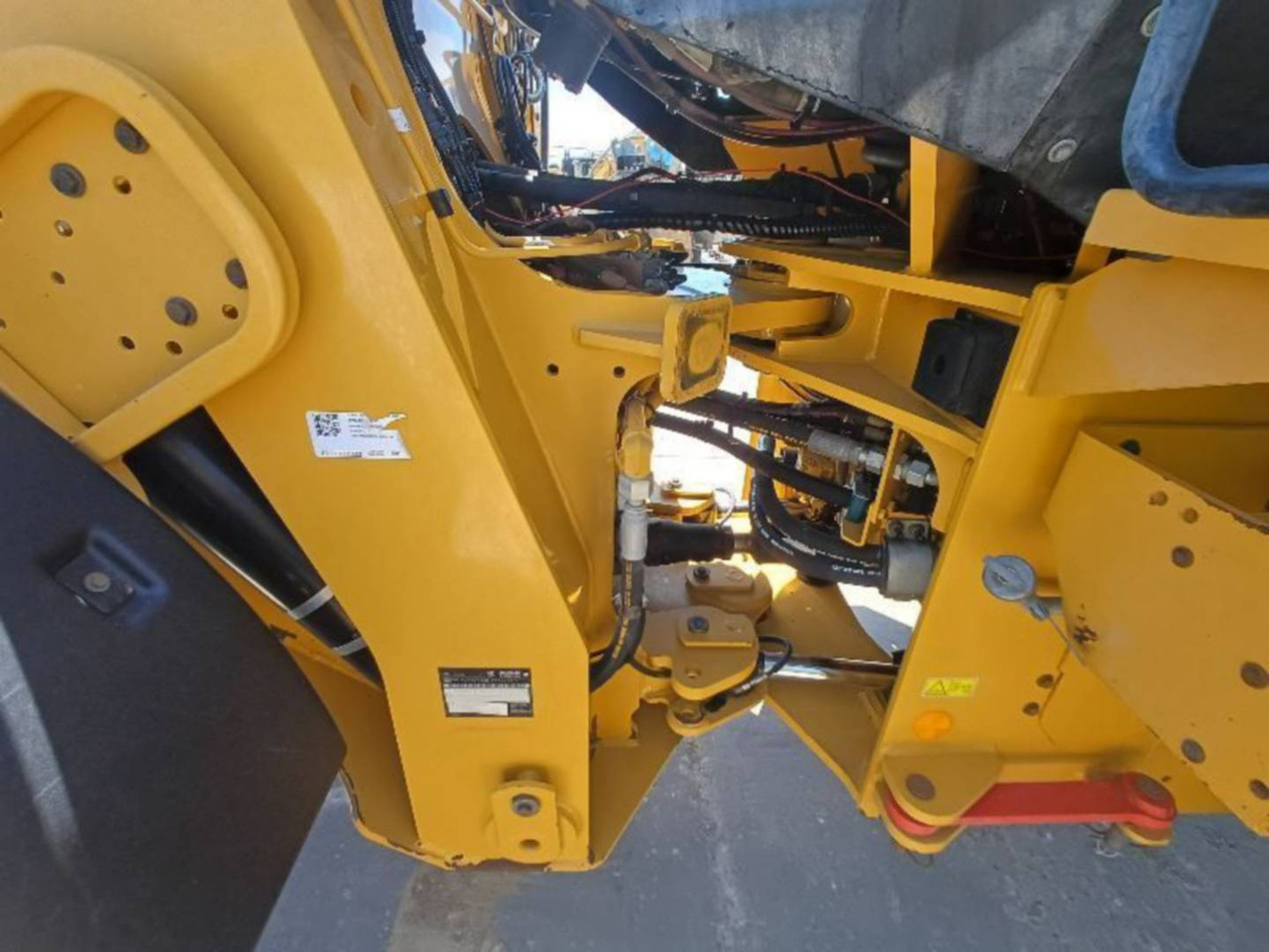 Wheel loader CAT 938M: picture 19 Wheel loader CAT 938M: picture 19