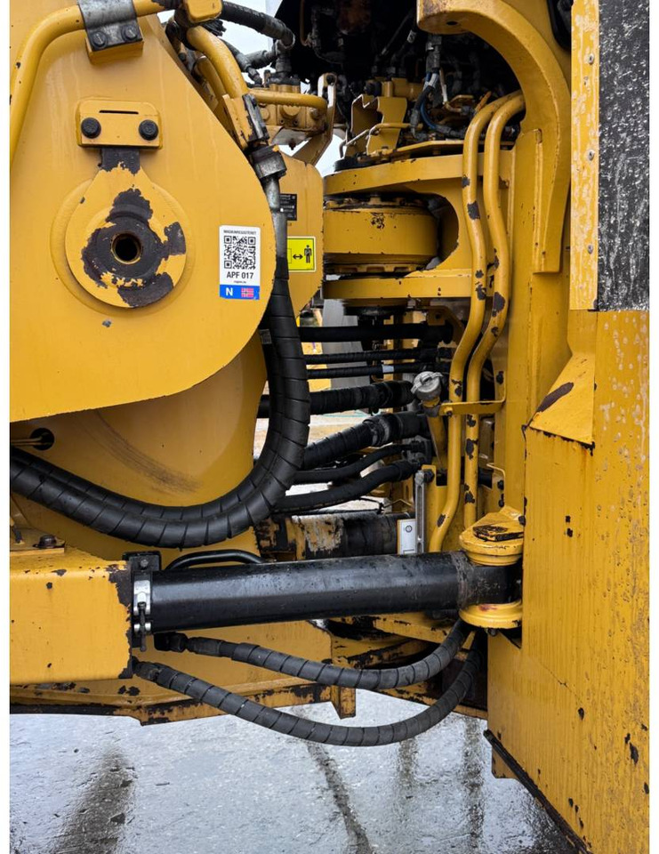 Wheel loader CAT 988K: picture 14