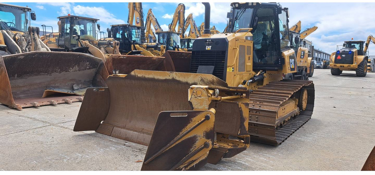 CAT D6K2LGP - Bulldozer: picture 1 CAT D6K2LGP - Bulldozer: picture 1