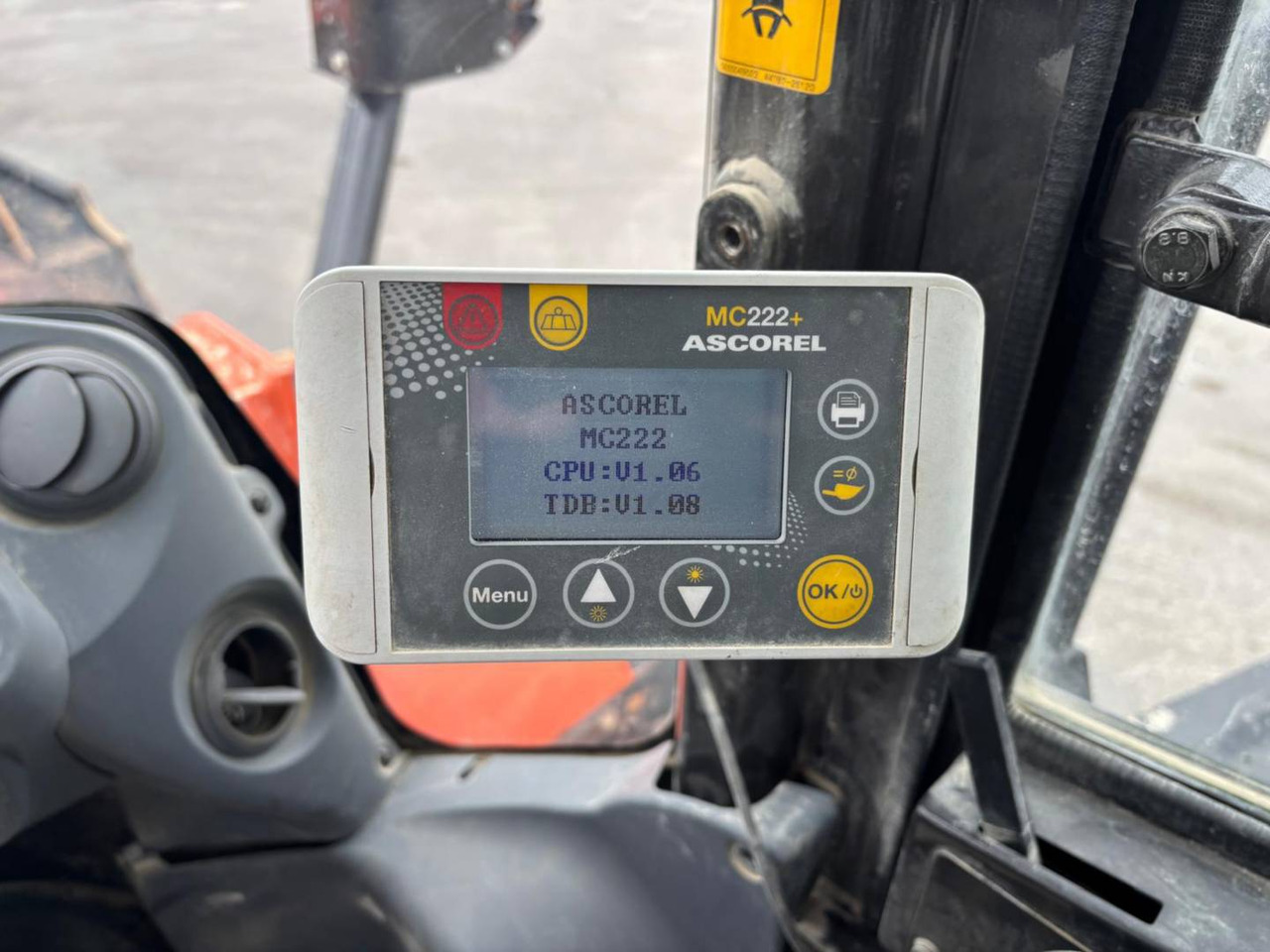 Wheel loader HITACHI ZW370.6: picture 26