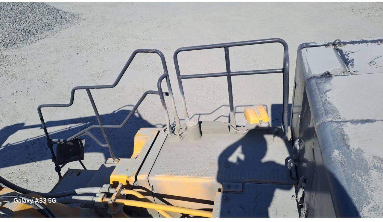 Crawler excavator KOMATSU PC700LC: picture 26 Crawler excavator KOMATSU PC700LC: picture 26