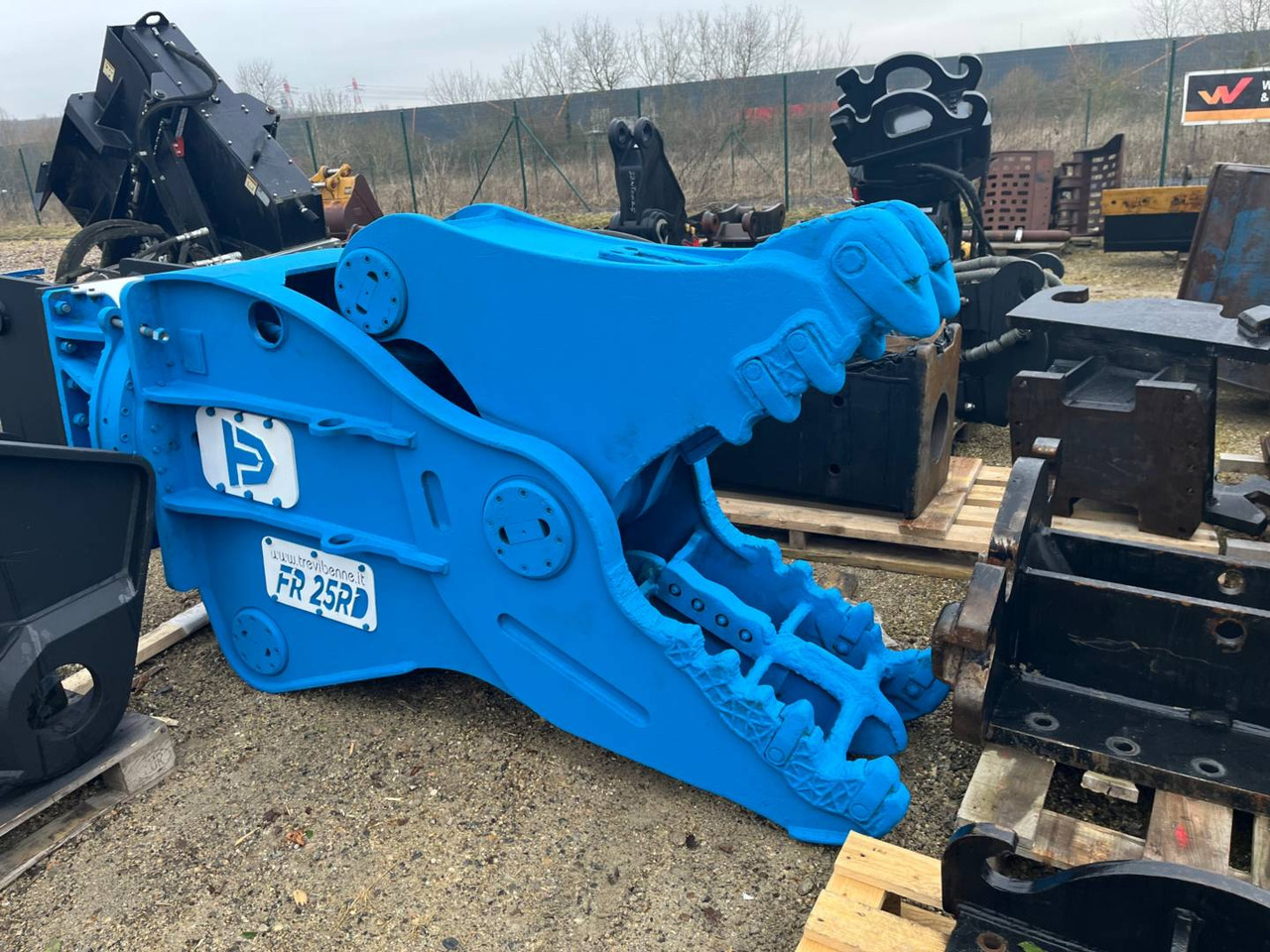 TREVI FR25RD/TREVIBENNE/BROYEUR/ CRUSHER - Demolition shears for Construction machinery: picture 1 TREVI FR25RD/TREVIBENNE/BROYEUR/ CRUSHER - Demolition shears for Construction machinery: picture 1
