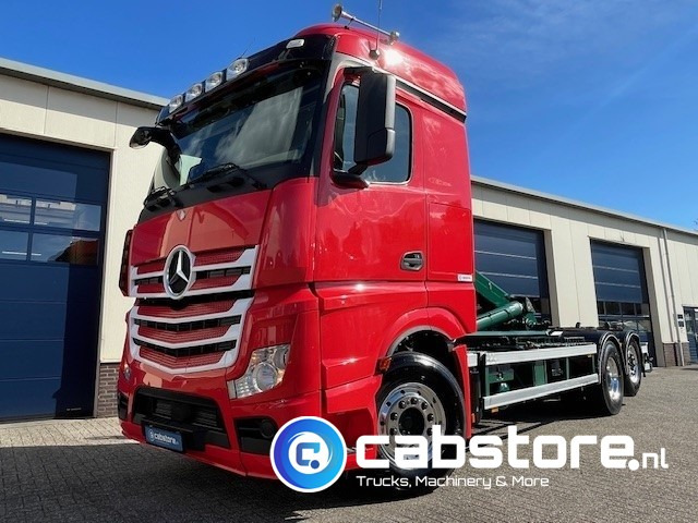 Mercedes-Benz ACTROS 2542 6x2 Euro 6 - HIAB-Multilift 26 Ton's Haakarmsysteem - Containerlift -Bouwjaar 2016 - Km 544.497 - Hook lift truck: picture 3 Mercedes-Benz ACTROS 2542 6x2 Euro 6 - HIAB-Multilift 26 Ton's Haakarmsysteem - Containerlift -Bouwjaar 2016 - Km 544.497 - Hook lift truck: picture 3