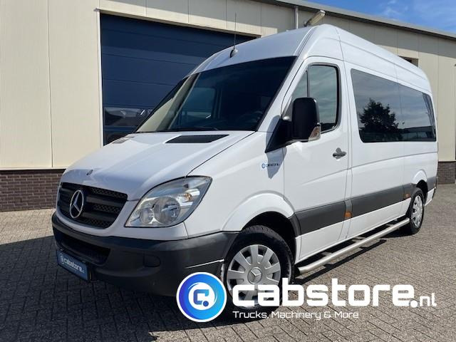 Mercedes-Benz SPRINTER 211 CDI - L2/H2- Automatische versnellingsbak - 9 Persoons - Bouwjaar 2009 - APK tot 17-01-2026 ! - Side bars - Privacy glas - Airco - Minibus, Passenger van: picture 2 Mercedes-Benz SPRINTER 211 CDI - L2/H2- Automatische versnellingsbak - 9 Persoons - Bouwjaar 2009 - APK tot 17-01-2026 ! - Side bars - Privacy glas - Airco - Minibus, Passenger van: picture 2