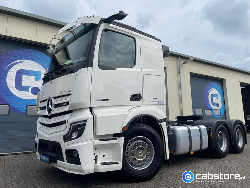Mercedes-Benz Actros 3363 6x4 SLT Euro 6 3363 6x4 SLT Euro 6 - Zwaartransport - Heavy Load - Schwertransporte - 140 Ton - Year 2024 - Km 35.788 !! - Turbo Retarder Clutch - LIKE NEW !! - Tractor unit: picture 1 Mercedes-Benz Actros 3363 6x4 SLT Euro 6 3363 6x4 SLT Euro 6 - Zwaartransport - Heavy Load - Schwertransporte - 140 Ton - Year 2024 - Km 35.788 !! - Turbo Retarder Clutch - LIKE NEW !! - Tractor unit: picture 1
