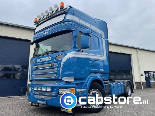 Scania R450 LA4X2MNA Euro 6 Topline Scania R450 LA4X2MNA Euro 6 - Topline - 2 Dieseltanks - Bouwjaar 2015 - Good condition - Tractor unit: picture 2 Scania R450 LA4X2MNA Euro 6 Topline Scania R450 LA4X2MNA Euro 6 - Topline - 2 Dieseltanks - Bouwjaar 2015 - Good condition - Tractor unit: picture 2