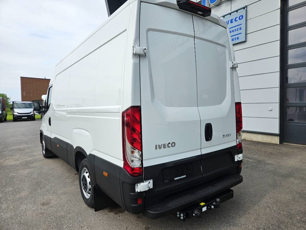 Iveco Daily 35S16 A8 12m3 - Panel van: picture 4 Iveco Daily 35S16 A8 12m3 - Panel van: picture 4