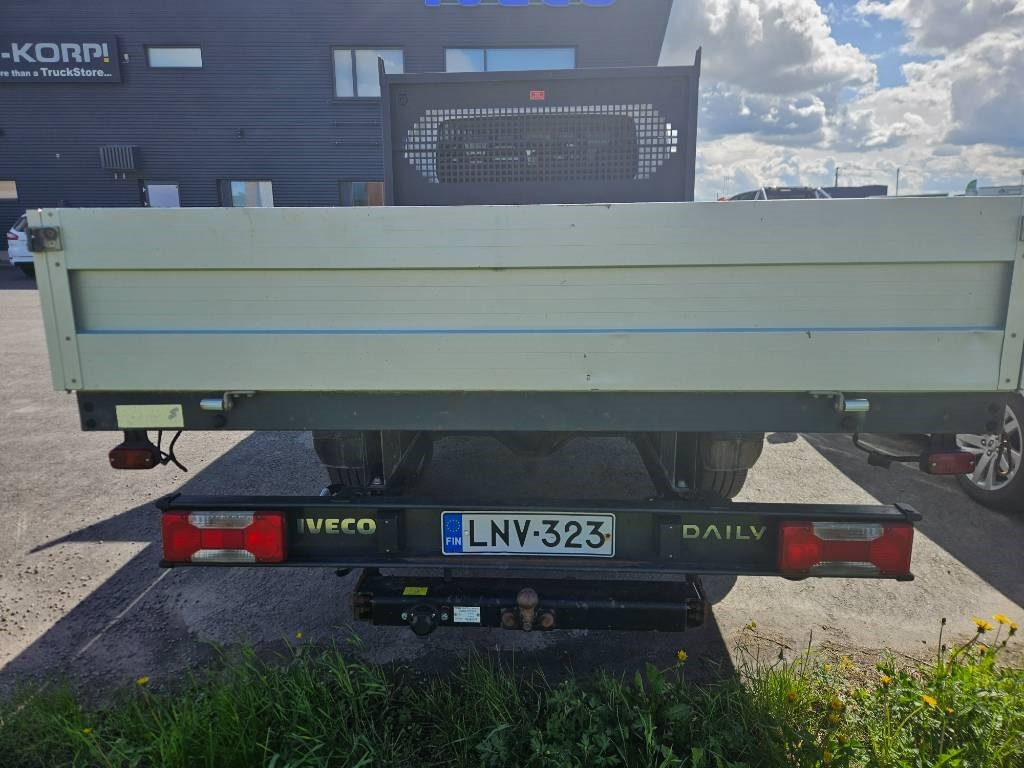 Iveco Daily 35S18, 7hlö kevyt ka - Flatbed van, Combi van: picture 4 Iveco Daily 35S18, 7hlö kevyt ka - Flatbed van, Combi van: picture 4