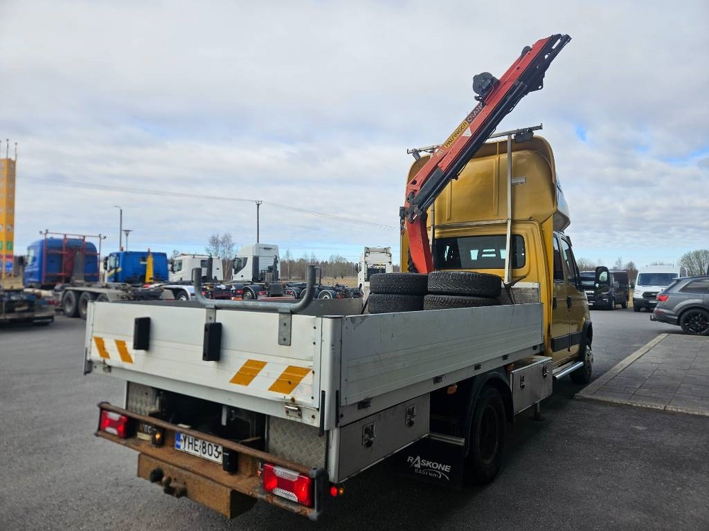 Iveco Daily 65C18 D Palfinger PK3700+ makuuohjaamo - Flatbed van: picture 4 Iveco Daily 65C18 D Palfinger PK3700+ makuuohjaamo - Flatbed van: picture 4
