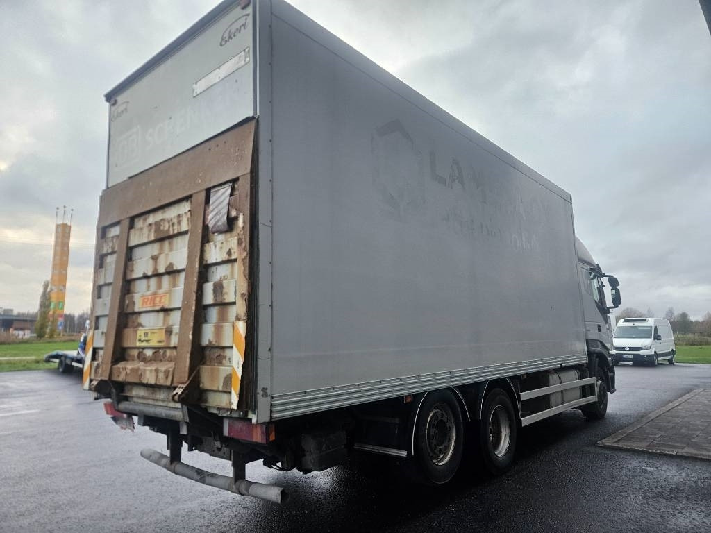 Iveco Stralis 6x2  - Box truck: picture 3 Iveco Stralis 6x2  - Box truck: picture 3