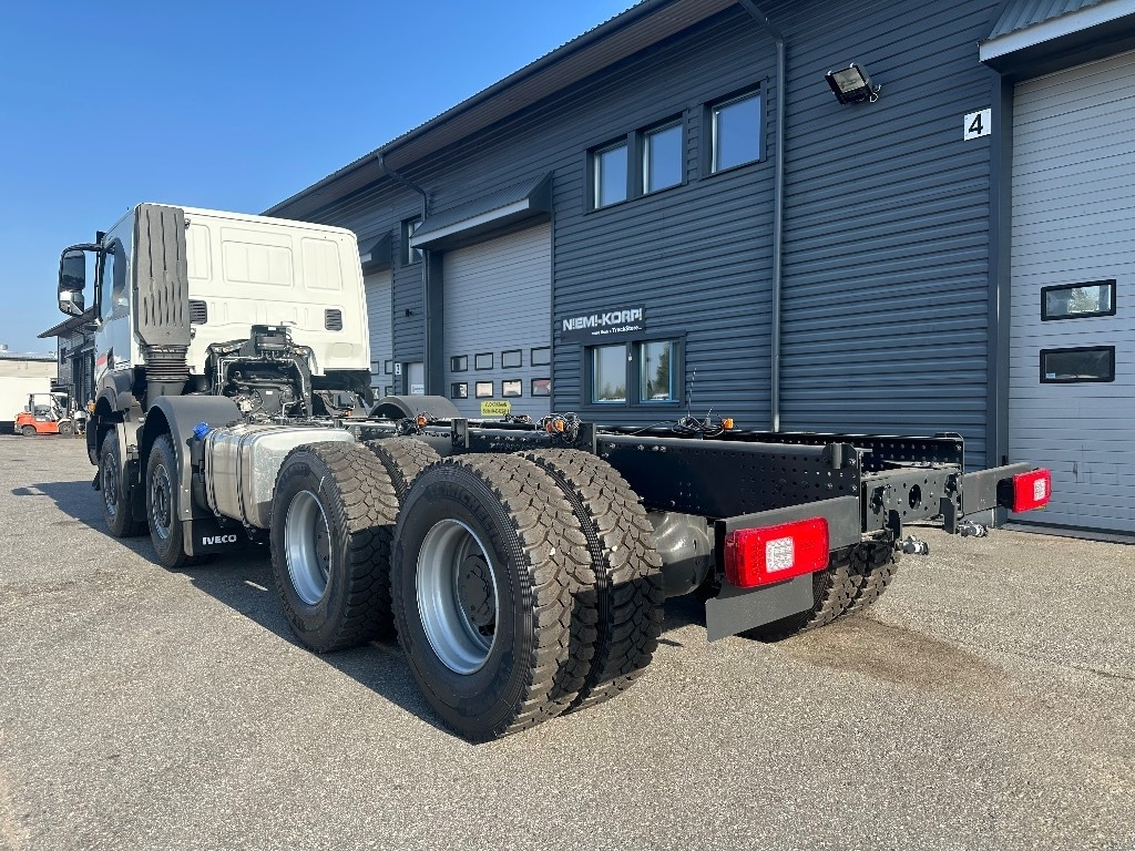 Iveco T-Way 410T510 8x4 - Cab chassis truck: picture 5 Iveco T-Way 410T510 8x4 - Cab chassis truck: picture 5