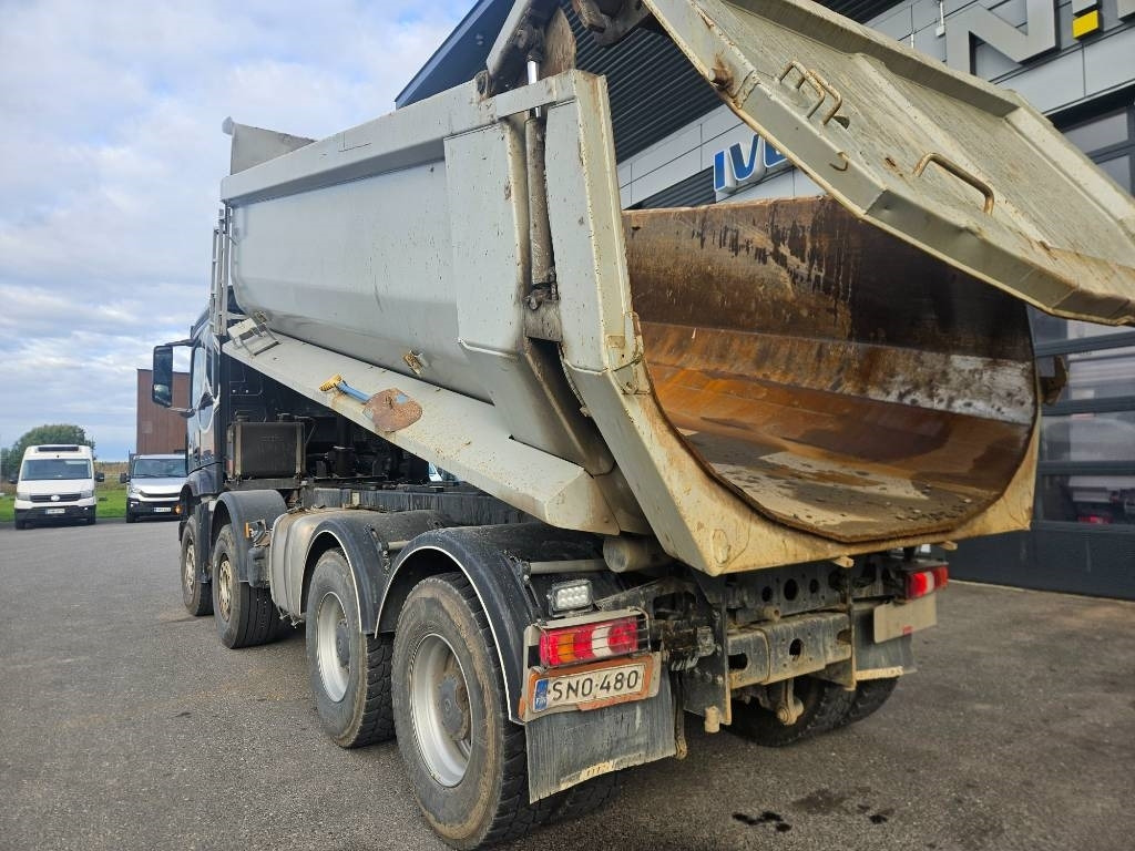Mercedes-Benz Arocs 8x4 - Tipper: picture 4 Mercedes-Benz Arocs 8x4 - Tipper: picture 4