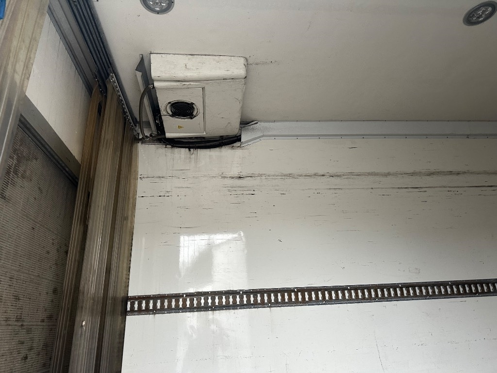 Mercedes-Benz Atego 818 - Refrigerator truck: picture 5 Mercedes-Benz Atego 818 - Refrigerator truck: picture 5