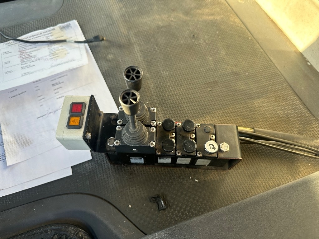 Hook lift truck Scania P420: picture 11 Hook lift truck Scania P420: picture 11