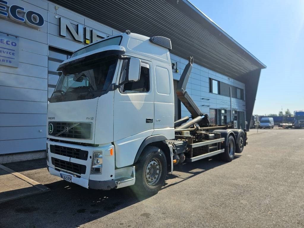 Volvo FH12 460 - Hook lift truck: picture 1 Volvo FH12 460 - Hook lift truck: picture 1