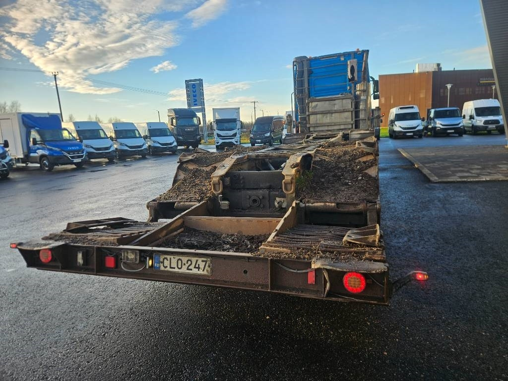 Volvo FH12 8x4 - Log truck: picture 4 Volvo FH12 8x4 - Log truck: picture 4