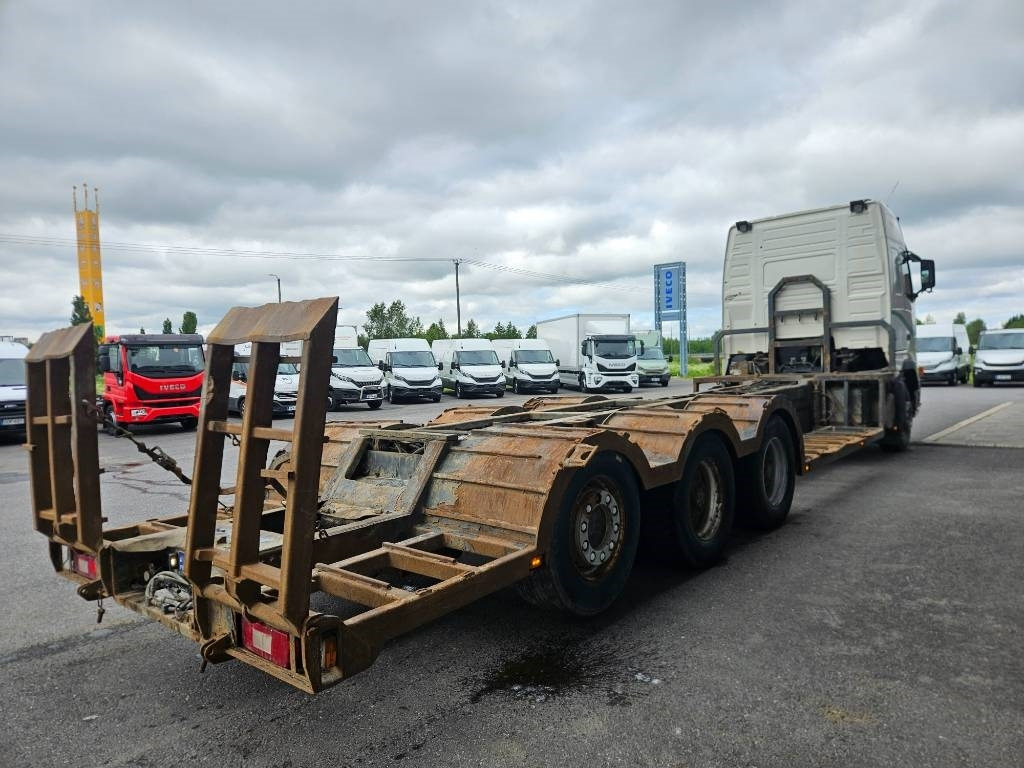 Volvo FH12 8x4 - Log truck: picture 3 Volvo FH12 8x4 - Log truck: picture 3
