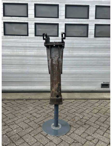 Pladdet PDH20S - Hydraulic hammer for Construction machinery: picture 3 Pladdet PDH20S - Hydraulic hammer for Construction machinery: picture 3