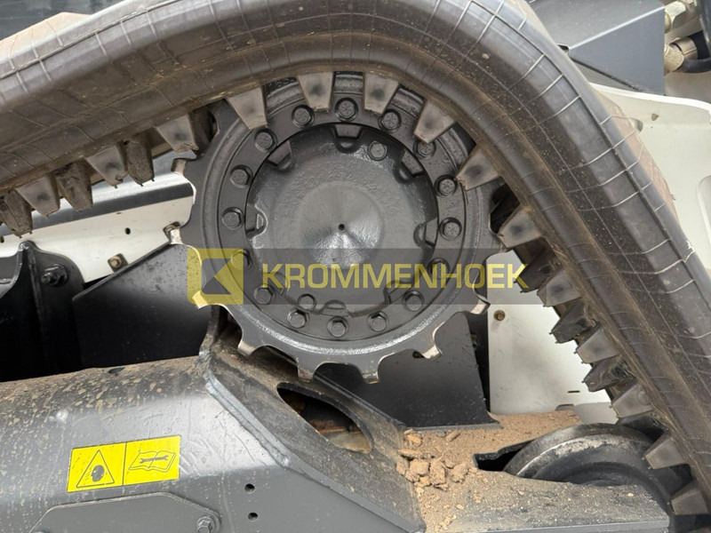 Skid steer loader Bobcat T 76: picture 11