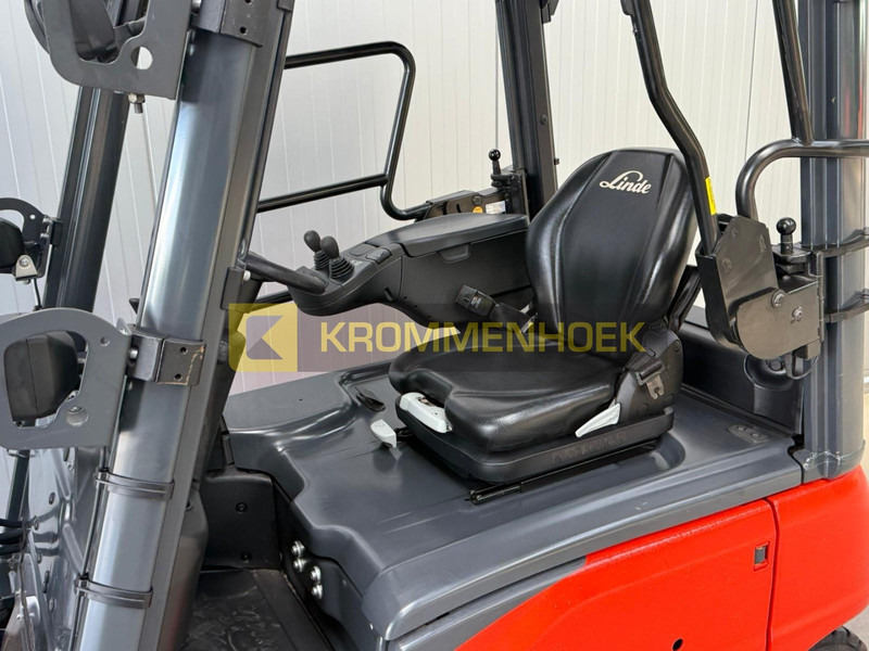 Electric forklift Linde E 16 P-02: picture 12