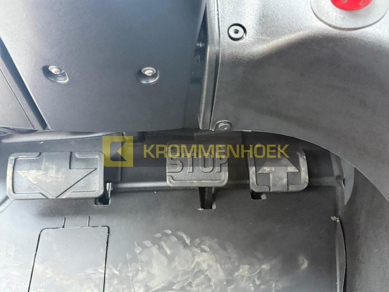 Electric forklift Linde E 16 P-02: picture 15