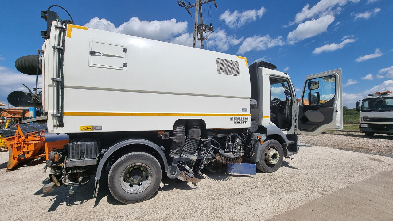DAF LF220 - Road sweeper: picture 3 DAF LF220 - Road sweeper: picture 3