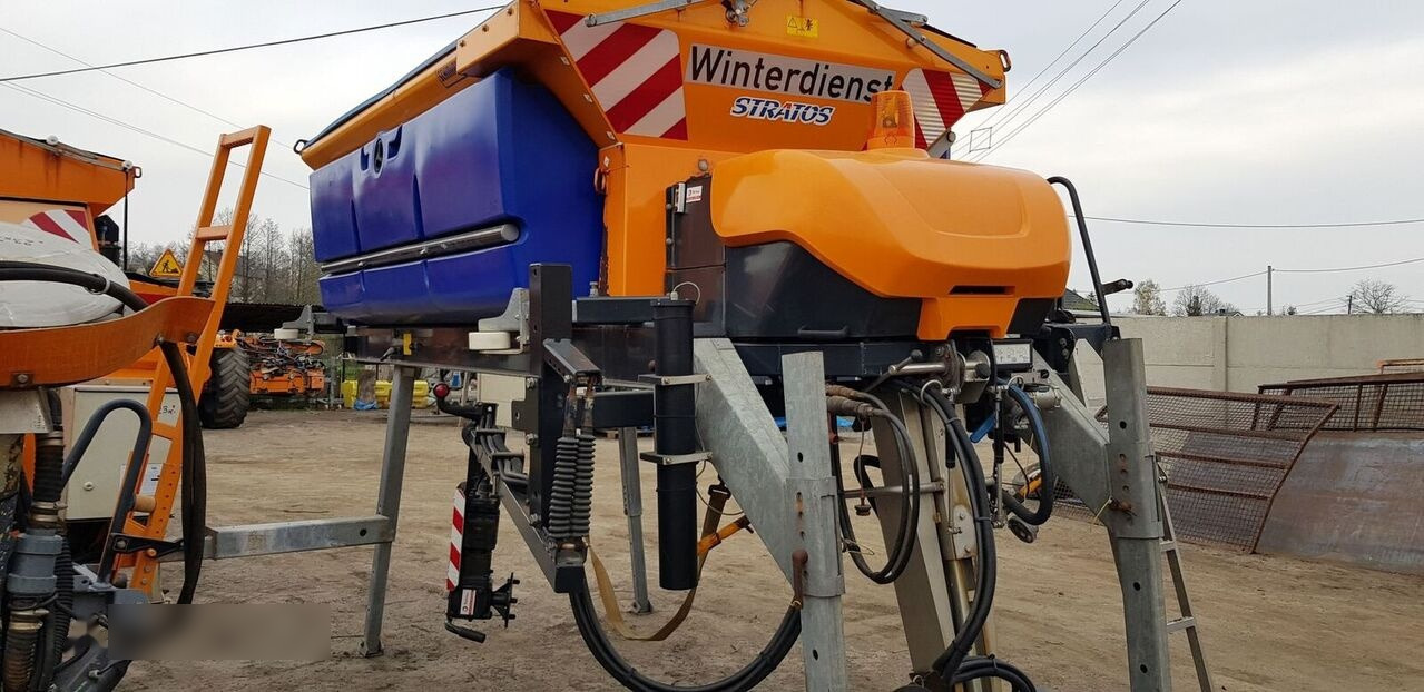 Schmidt Solarko piaskarka SCHMIDT STRATOS 5m3 - Sand/ Salt spreader for Municipal/ Special vehicle: picture 5 Schmidt Solarko piaskarka SCHMIDT STRATOS 5m3 - Sand/ Salt spreader for Municipal/ Special vehicle: picture 5