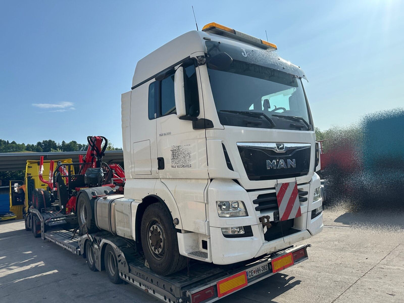 MAN TGX 18.500 4X4 Hydrodrive OKVARA MOTORJA - Tractor unit: picture 1 MAN TGX 18.500 4X4 Hydrodrive OKVARA MOTORJA - Tractor unit: picture 1