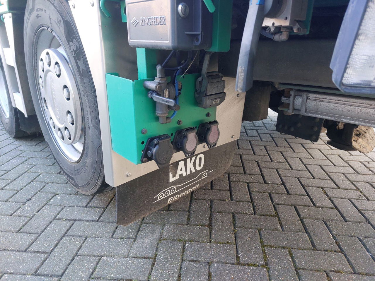 Volvo FH 500 6x2 Full Options 1e Owner Truck - Dropside/ Flatbed truck: picture 5 Volvo FH 500 6x2 Full Options 1e Owner Truck - Dropside/ Flatbed truck: picture 5