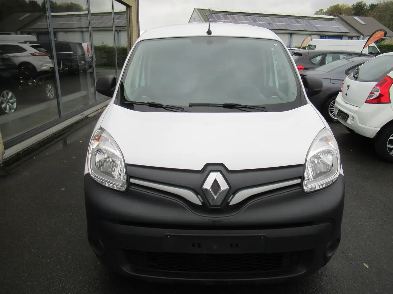 Renault Kangoo 15 DCI GRAND CONFORT CLIM 8250€+TVA/BTW - Small van: picture 3 Renault Kangoo 15 DCI GRAND CONFORT CLIM 8250€+TVA/BTW - Small van: picture 3