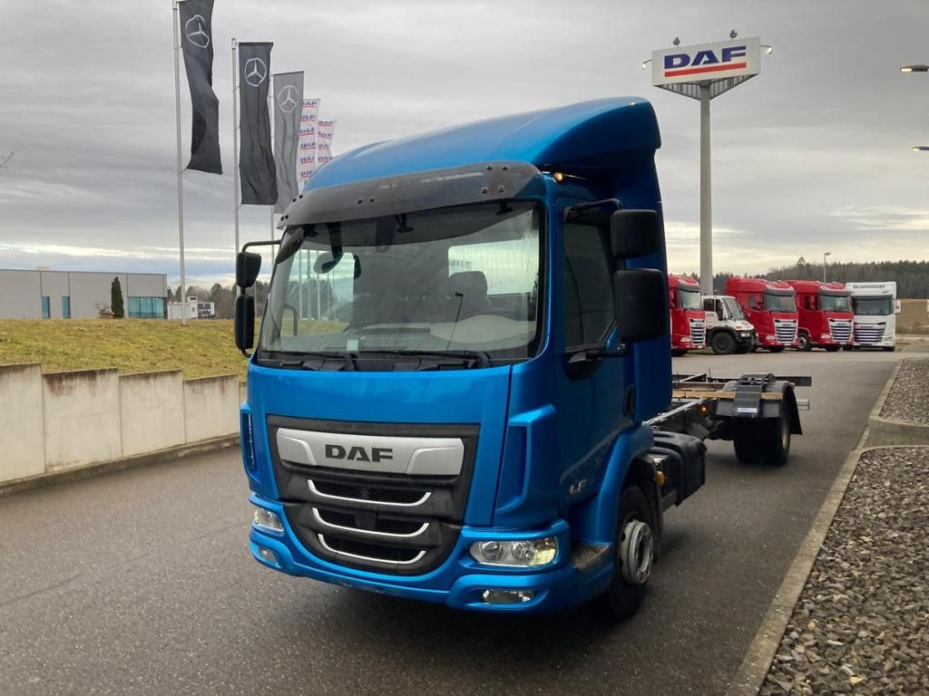 DAF LF 210 FA Standheizung / 5.00m Rd / 7.490kg - Curtainsider truck: picture 4 DAF LF 210 FA Standheizung / 5.00m Rd / 7.490kg - Curtainsider truck: picture 4