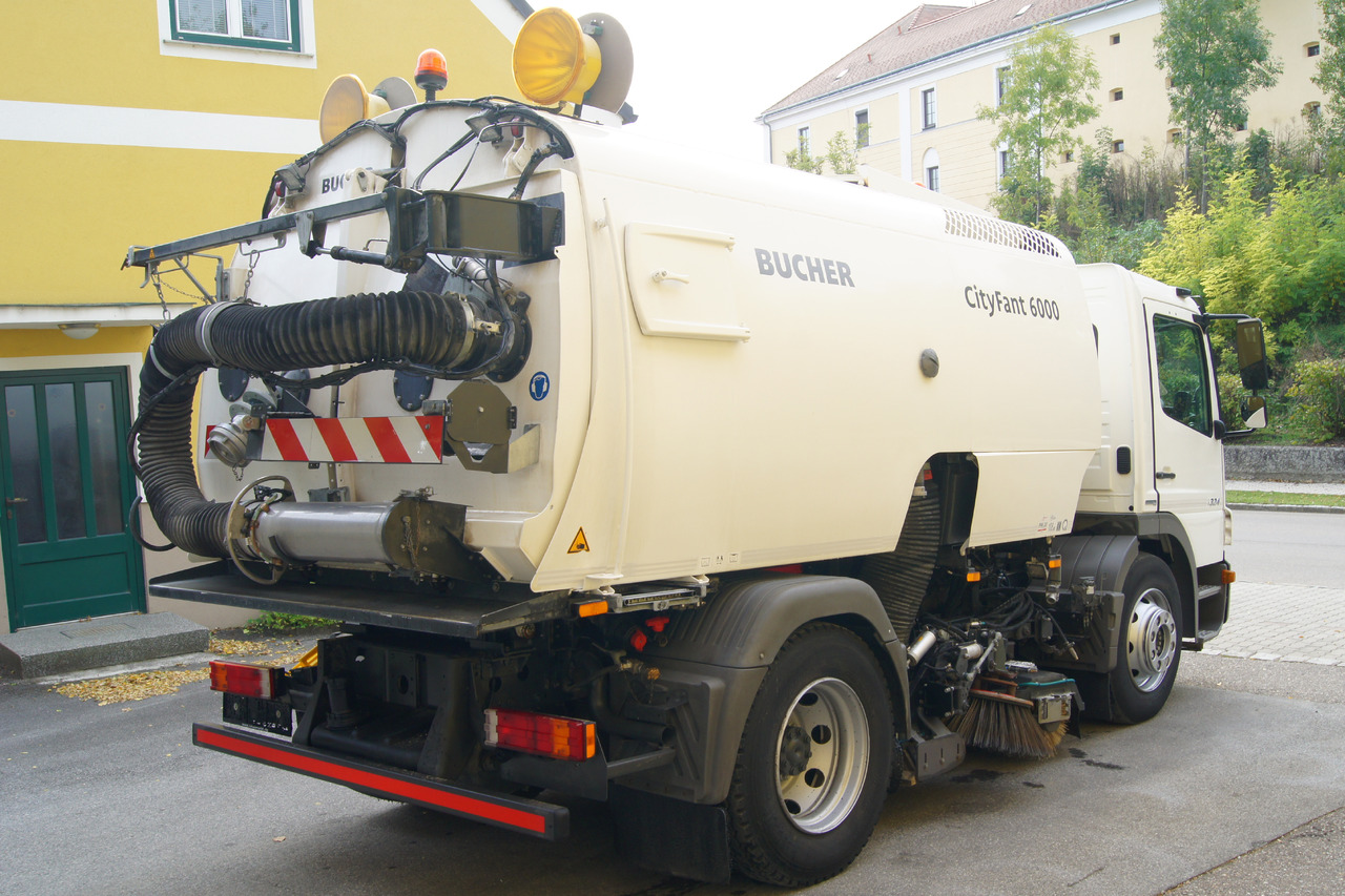 MERCEDES-BENZ ATEGO 1324 / BUCHER CityFant 6000 TWIN, beidseitig + Heck, Aufbaumotor - Road sweeper: picture 5 MERCEDES-BENZ ATEGO 1324 / BUCHER CityFant 6000 TWIN, beidseitig + Heck, Aufbaumotor - Road sweeper: picture 5