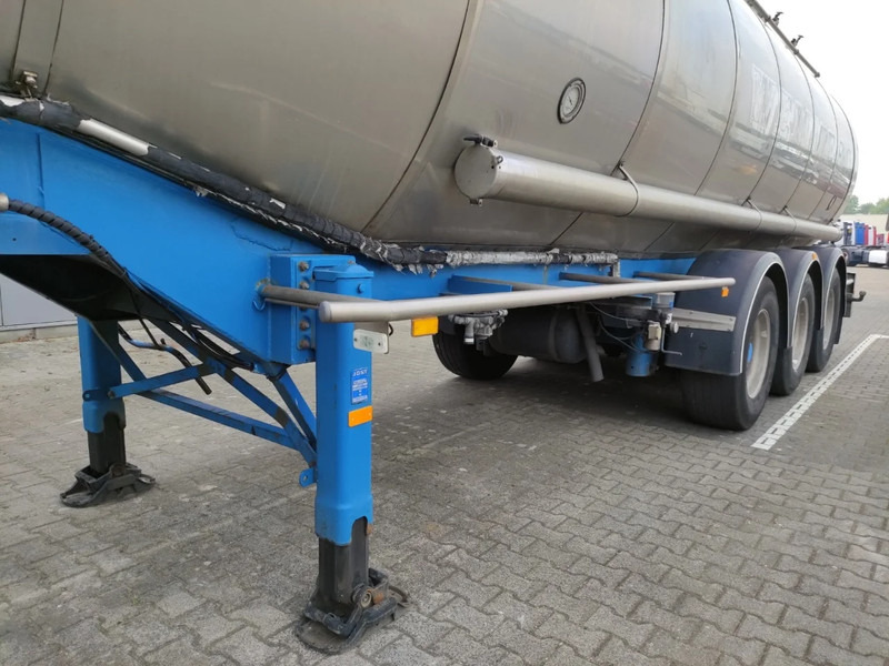 Burg 31500 liter 2 kamer tankoplegger - Tank semi-trailer: picture 5 Burg 31500 liter 2 kamer tankoplegger - Tank semi-trailer: picture 5