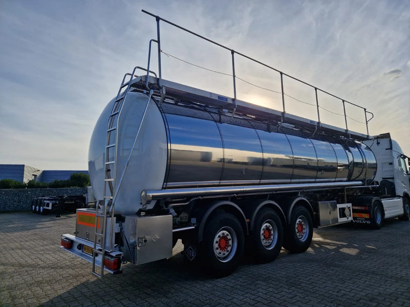 Feldbinder 38000 liter 3 kamer tankoplegger met CIP Leiding - Tank semi-trailer: picture 5 Feldbinder 38000 liter 3 kamer tankoplegger met CIP Leiding - Tank semi-trailer: picture 5
