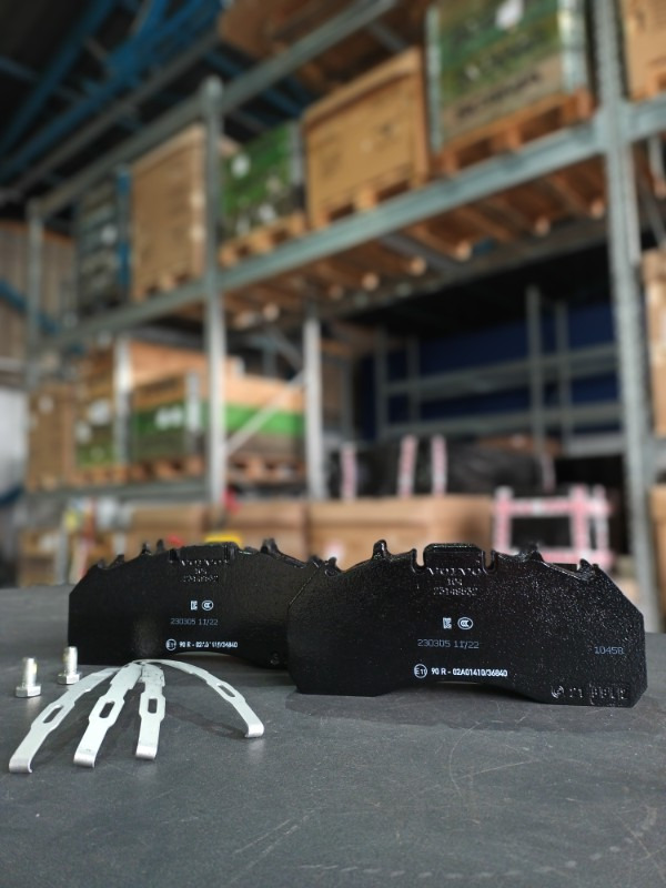 VOLVO BRAKE PAD KIT 23149532 - Brake pads for Truck: picture 3 VOLVO BRAKE PAD KIT 23149532 - Brake pads for Truck: picture 3