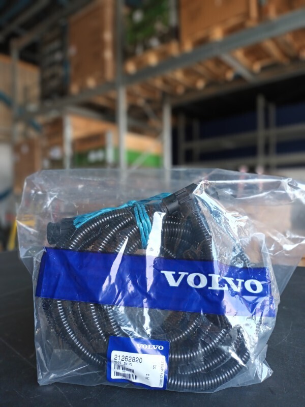 VOLVO CABLE HARNESS 21262820 - Cables/ Wire harness for Truck: picture 1 VOLVO CABLE HARNESS 21262820 - Cables/ Wire harness for Truck: picture 1