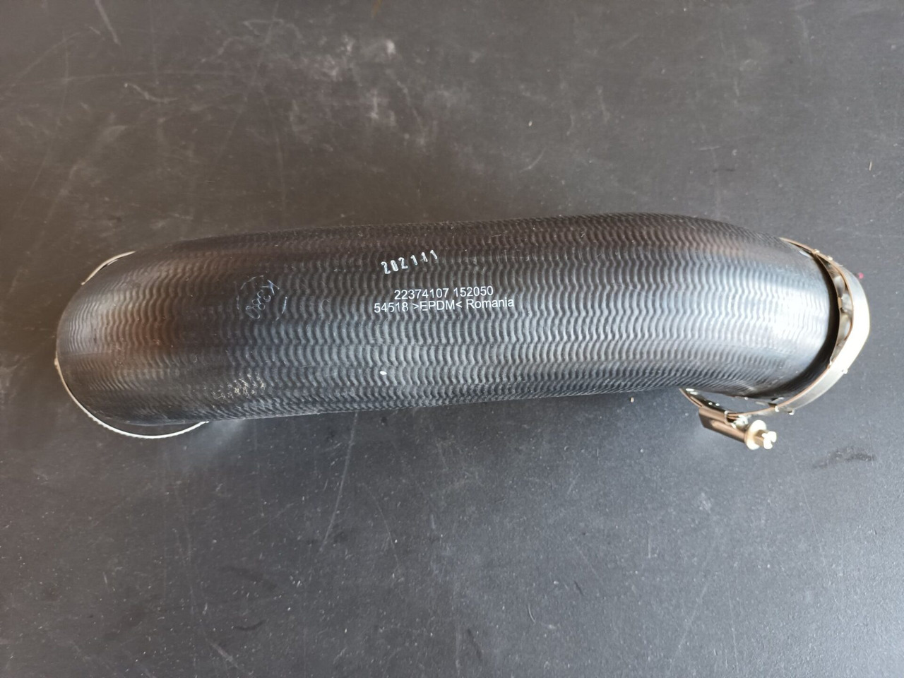 VOLVO HOSE 22374107 - Gearbox and parts for Truck: picture 1 VOLVO HOSE 22374107 - Gearbox and parts for Truck: picture 1