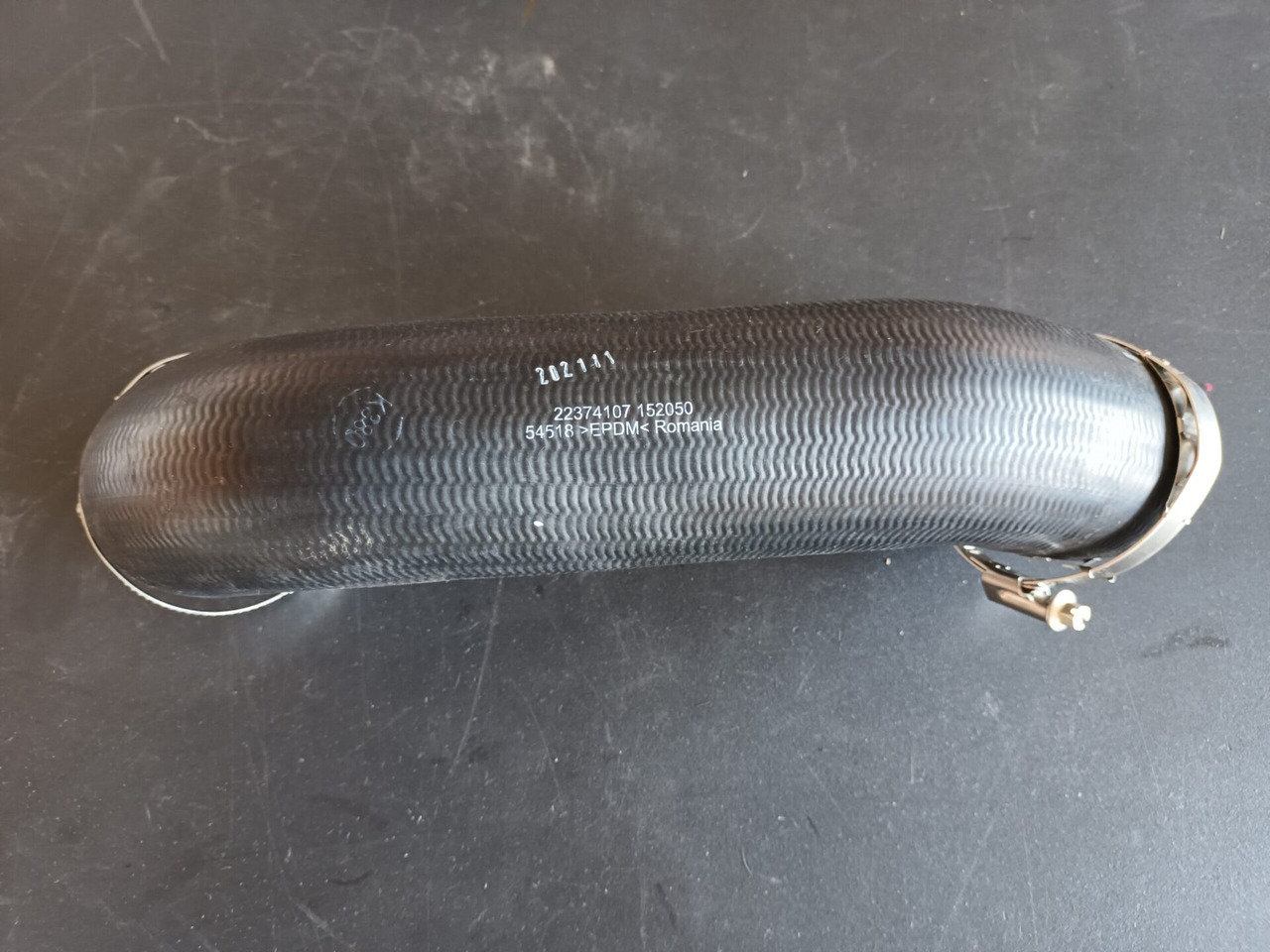 VOLVO HOSE 22374107 - Gearbox and parts for Truck: picture 2 VOLVO HOSE 22374107 - Gearbox and parts for Truck: picture 2