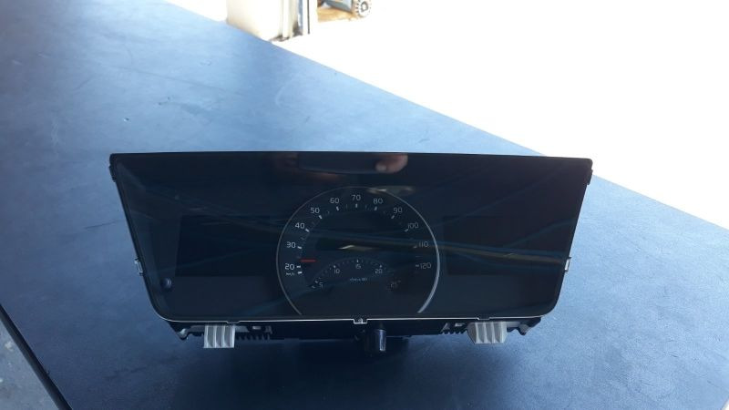 VOLVO INSTRUMENT CLUSTER 22222030 - Dashboard for Truck: picture 2 VOLVO INSTRUMENT CLUSTER 22222030 - Dashboard for Truck: picture 2