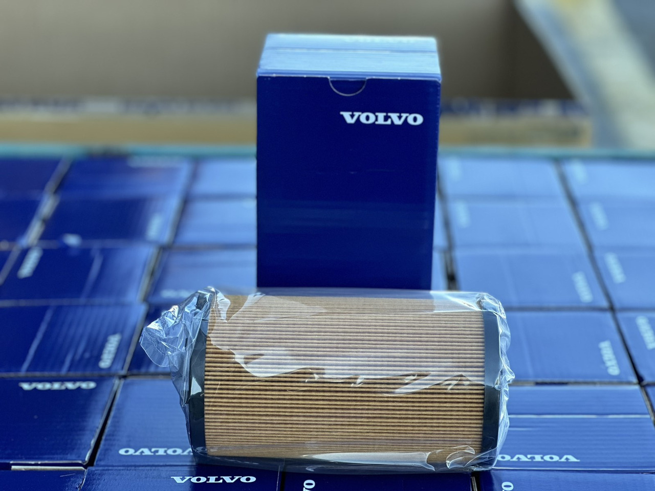 VOLVO OIL FILTER - 23958454 - Oil filter for Truck: picture 1 VOLVO OIL FILTER - 23958454 - Oil filter for Truck: picture 1