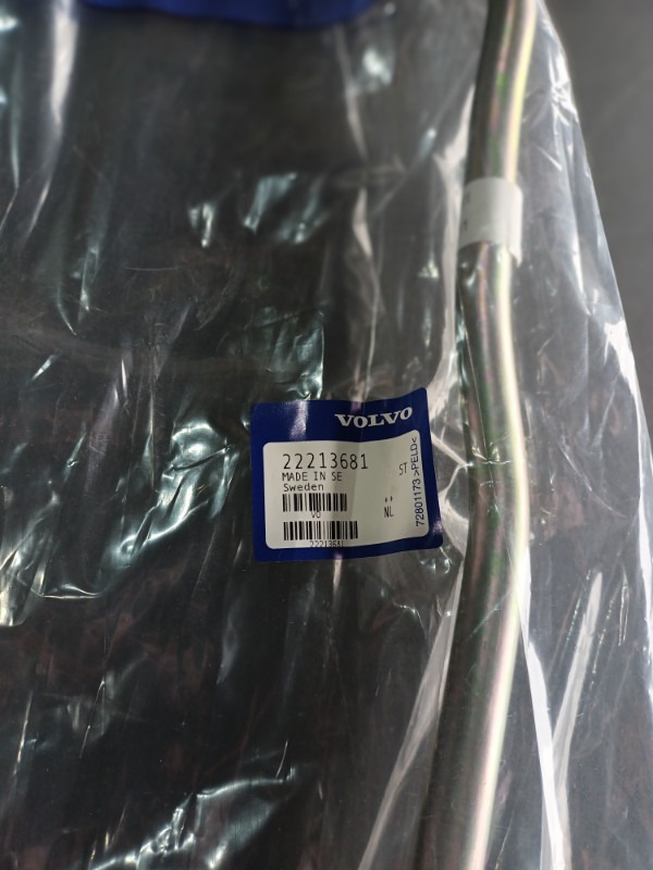 VOLVO SERVO PIPE 22213681 - Gearbox and parts for Truck: picture 2 VOLVO SERVO PIPE 22213681 - Gearbox and parts for Truck: picture 2