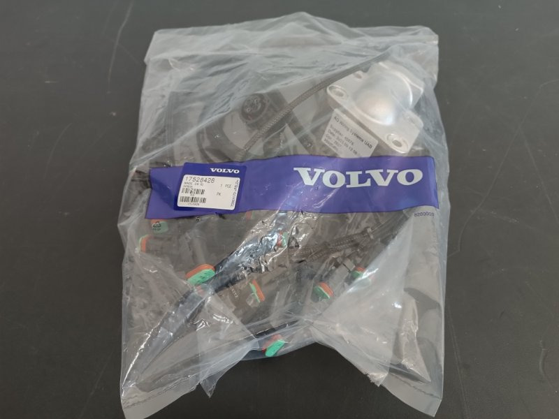 VOLVO WIRING HARNESS 17528428 - Cables/ Wire harness for Truck: picture 1 VOLVO WIRING HARNESS 17528428 - Cables/ Wire harness for Truck: picture 1