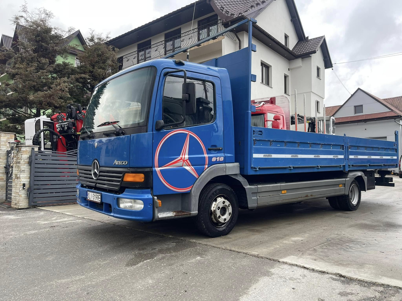 Mercedes Benz Atego 818 - Dropside/ Flatbed truck: picture 3 Mercedes Benz Atego 818 - Dropside/ Flatbed truck: picture 3