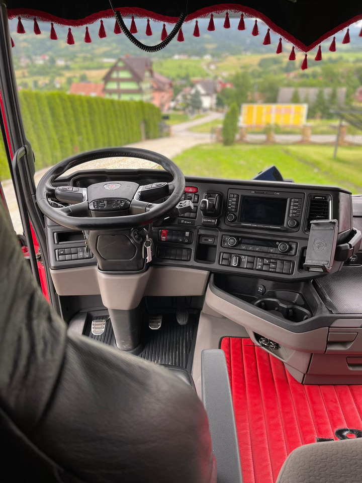 SCANIA R520 XT - Log truck: picture 3 SCANIA R520 XT - Log truck: picture 3