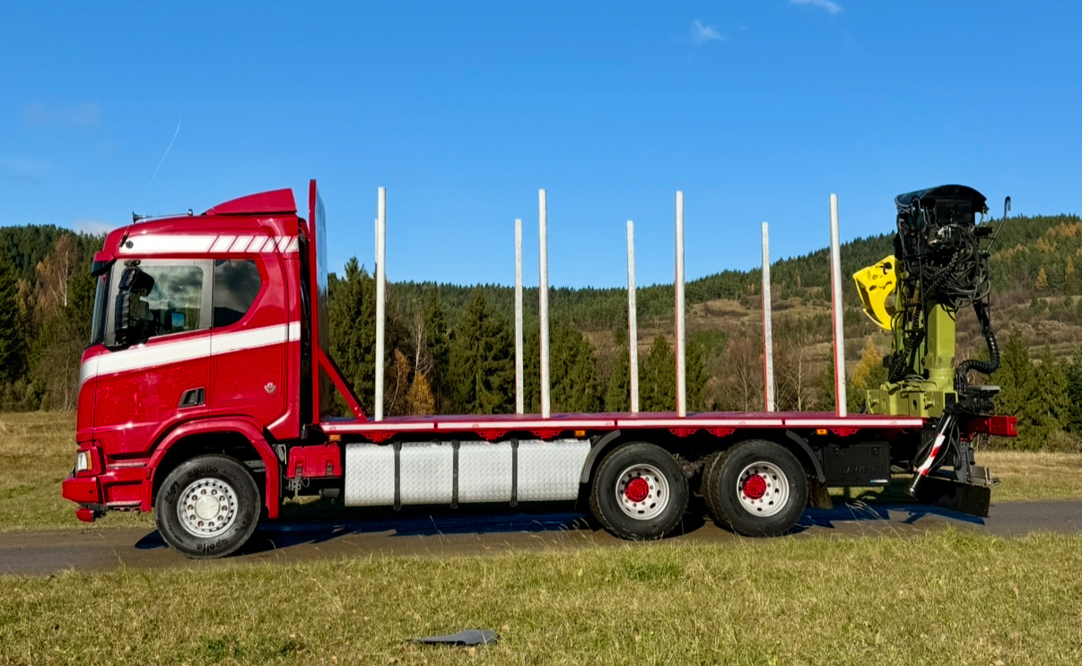 SCANIA R520 XT - Log truck, Crane truck: picture 3 SCANIA R520 XT - Log truck, Crane truck: picture 3