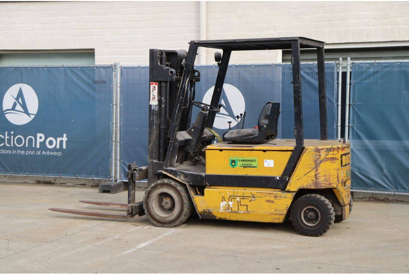 Boss PE30MK - Electric forklift: picture 3 Boss PE30MK - Electric forklift: picture 3