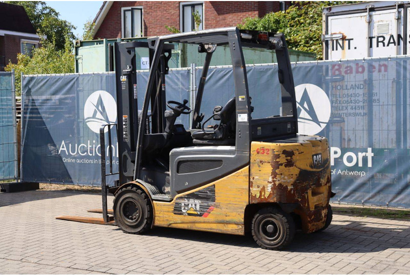 Caterpillar 2EP5000 - Electric forklift: picture 4 Caterpillar 2EP5000 - Electric forklift: picture 4